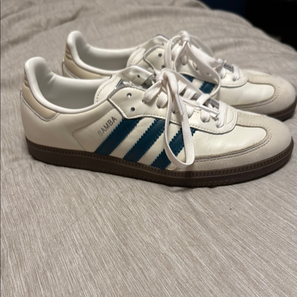 Adidas Samba Women’s Shoes. 7.5